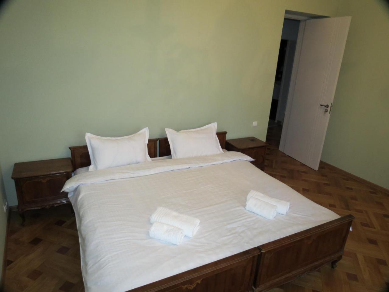 Three Rooms Apartment Tbilisi Exteriör bild